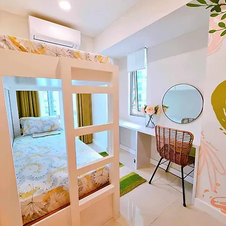 Manila Urban Resort At Azure Exterior photo