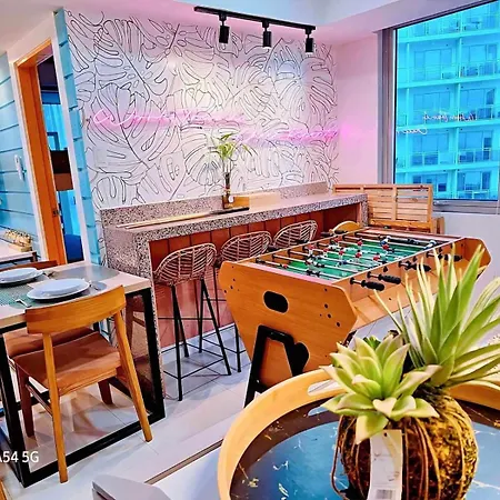 Manila Urban Resort At Azure Exterior photo