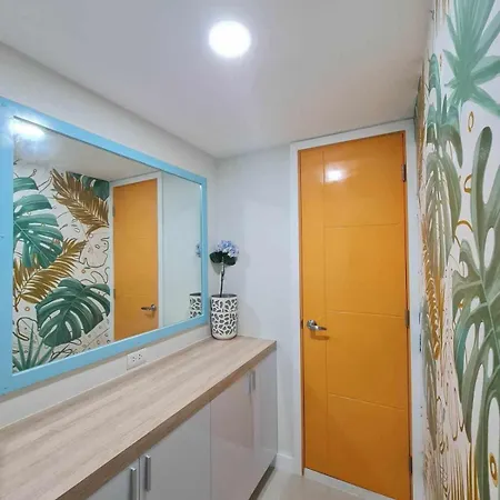 Manila Urban Resort At Azure Exterior photo